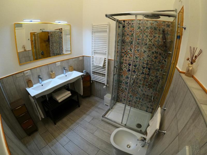 Family Room image 4