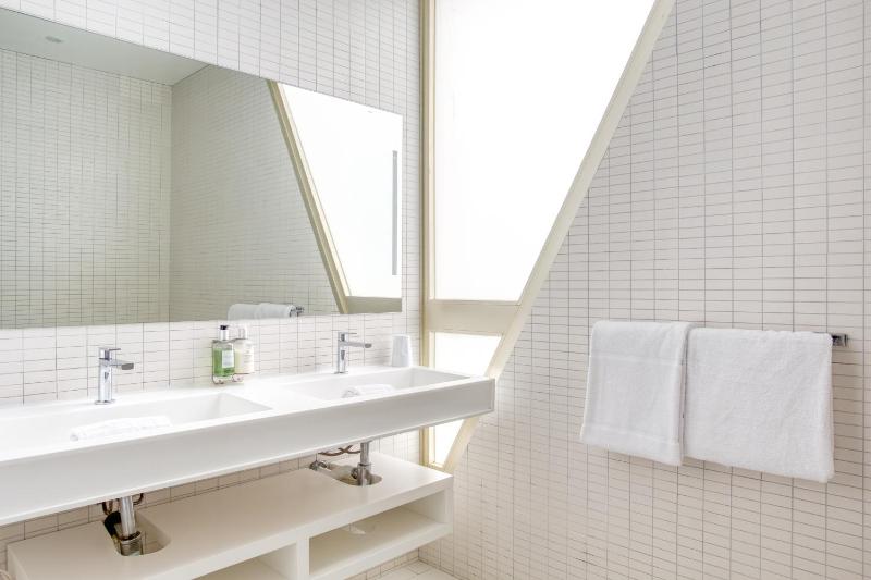 Junior Suite image 2