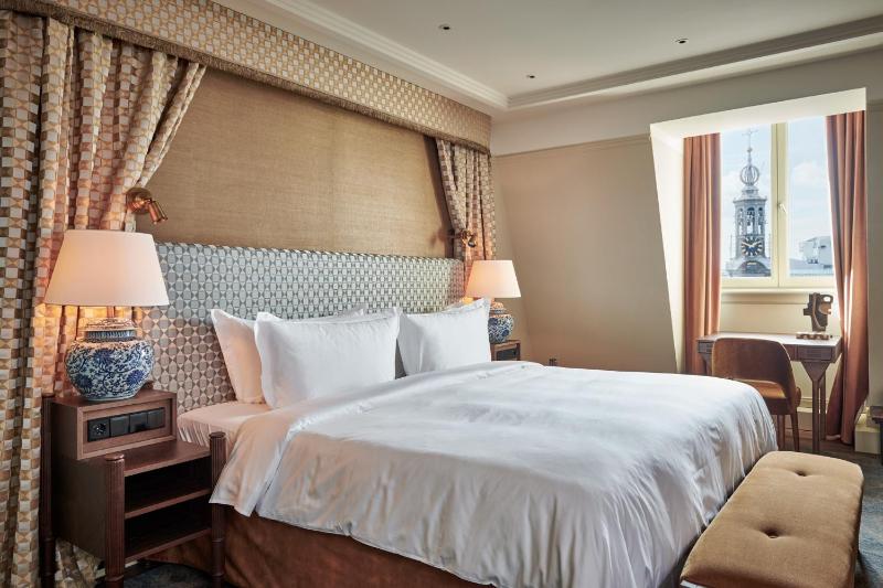 Deluxe Double Room image 3