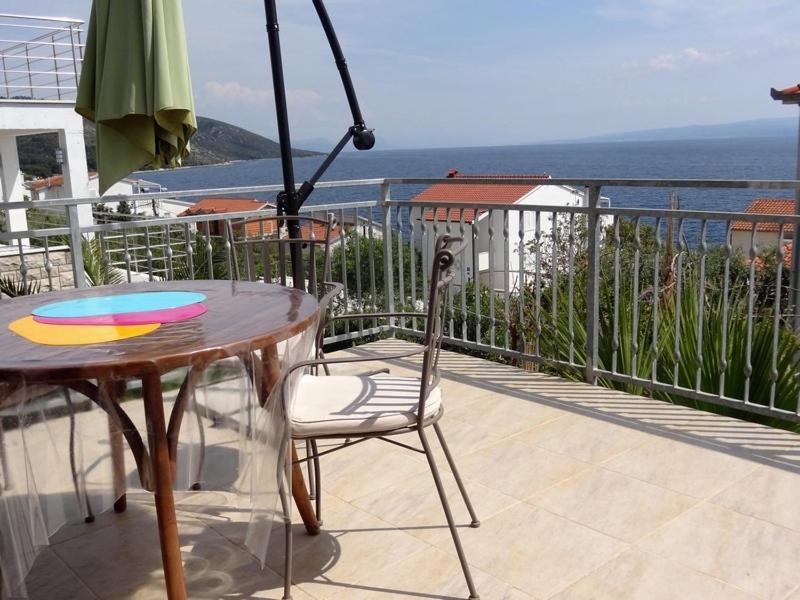Apartment in Okrug Gornji with sea view terrace air conditioning WiFi 5046-2 - image 1