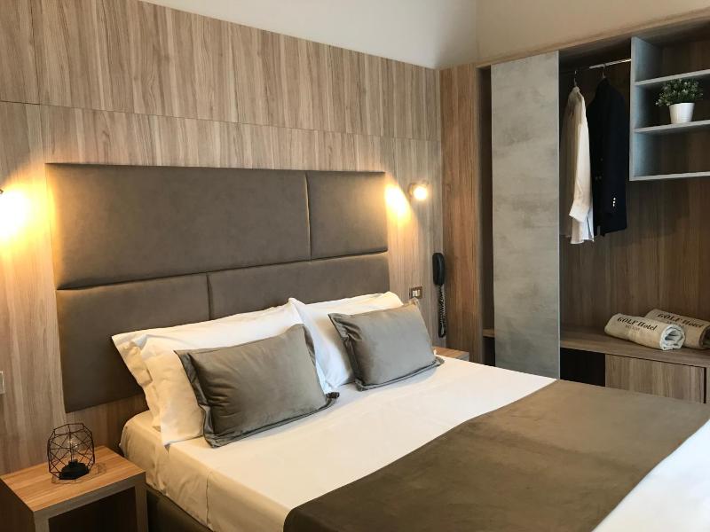 Superior Double or Twin Room image 3
