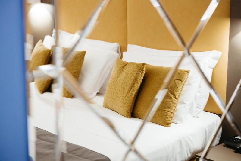 Double Room image 4