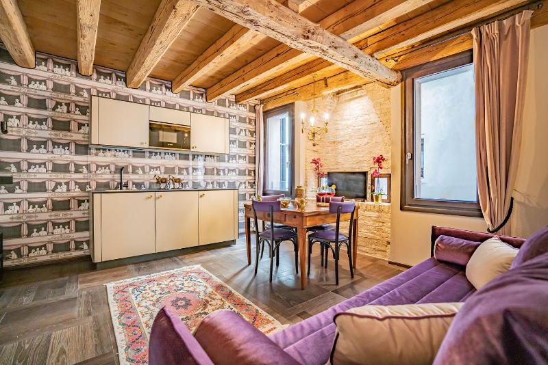 Corte Rubbi 8 Luxury Two-bedroom Apartment -Dimora Italia - - image 10