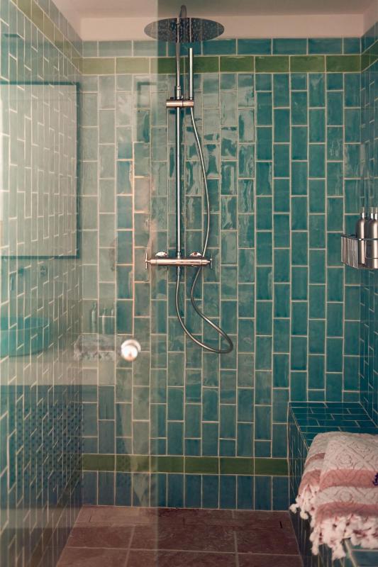 Deluxe Room image 3