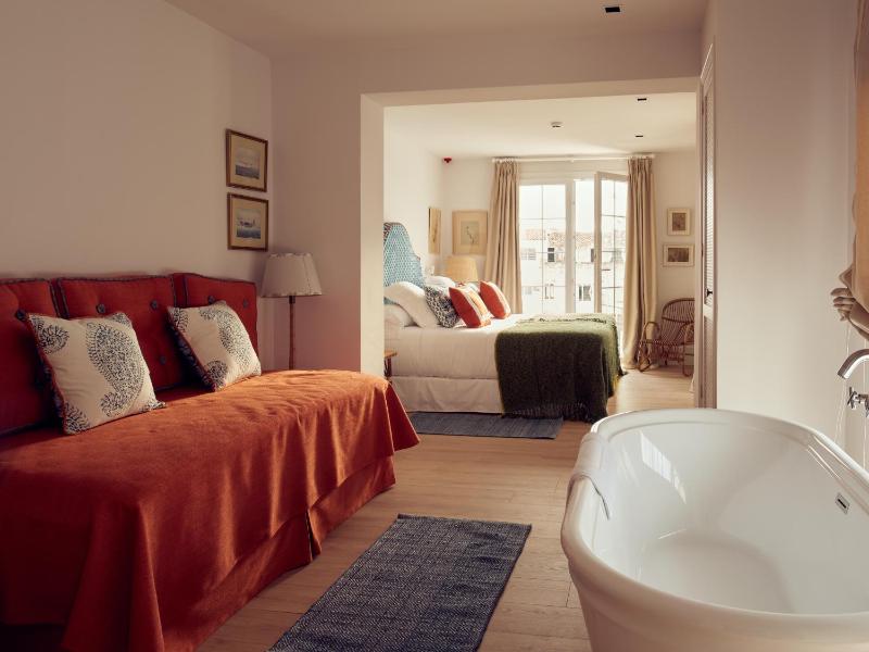 Superior Double Room image 2