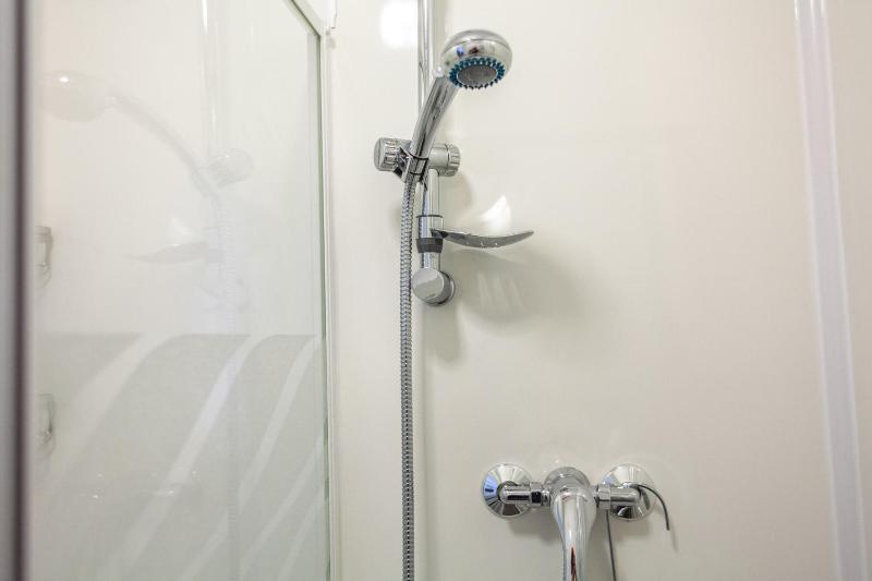 Deluxe Single Room with Balcony image 2