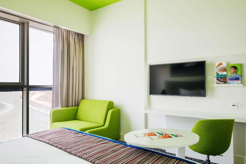 Superior Room with Autodrome Track View image 1