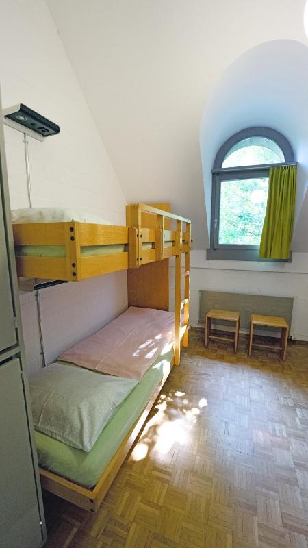 Quadruple Room with Shared Bathroom image 4