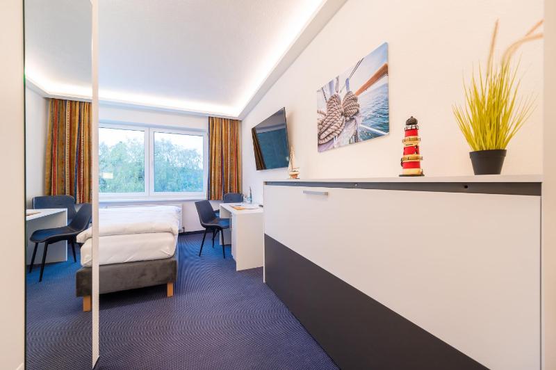 Comfort Triple Room image 1