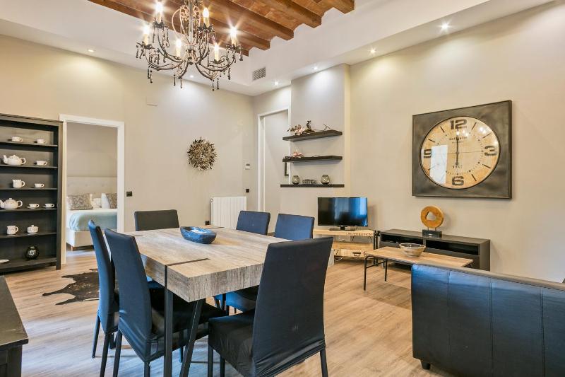 Three-Bedroom Apartment  image 3