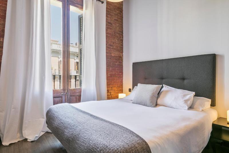 Two-Bedroom Apartment (6 Adults) - Loft image 4