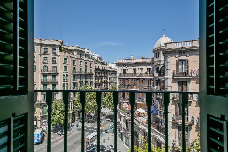 Two-Bedroom Apartment (6 Adults) - Loft image 3