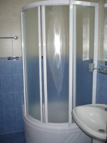 Double or Twin Room image 3
