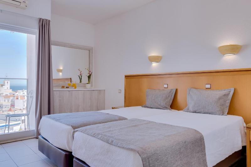 Single Room image 2