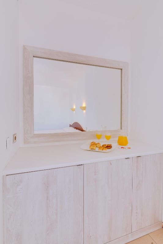 Single Room image 1