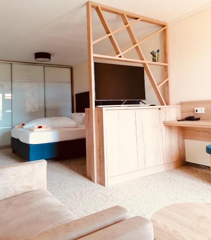 Family Suite with Balcony image 4