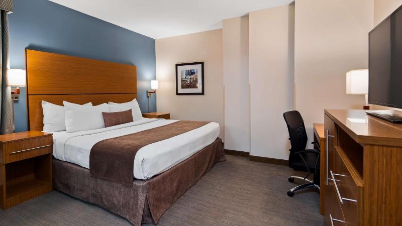 Best Western Plus Philadelphia Convention Center Hotel - image 10