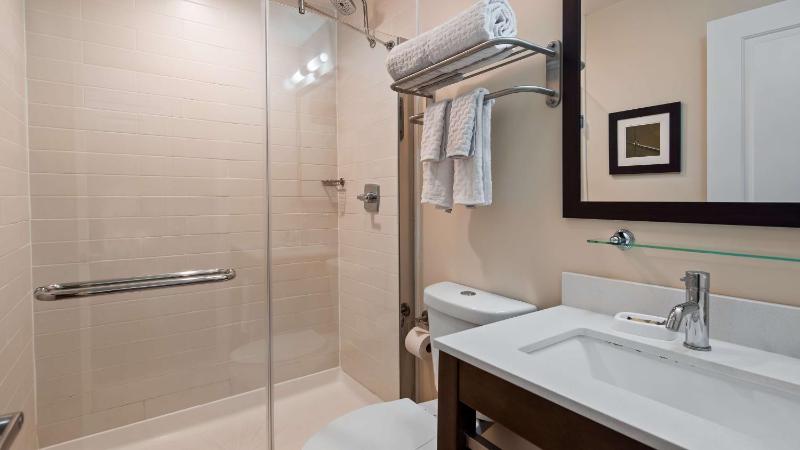 Best Western Plus Philadelphia Convention Center Hotel - image 8