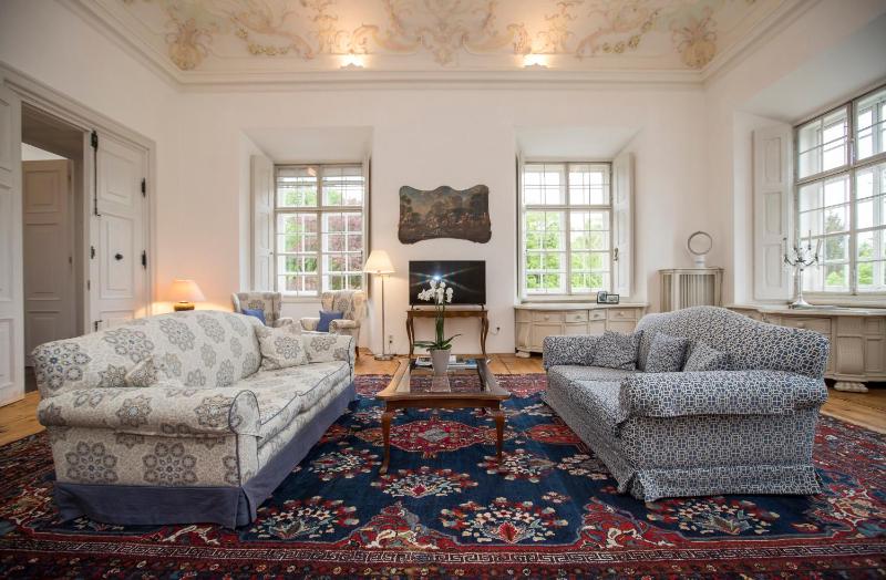 Max Reinhardt Suite image 4