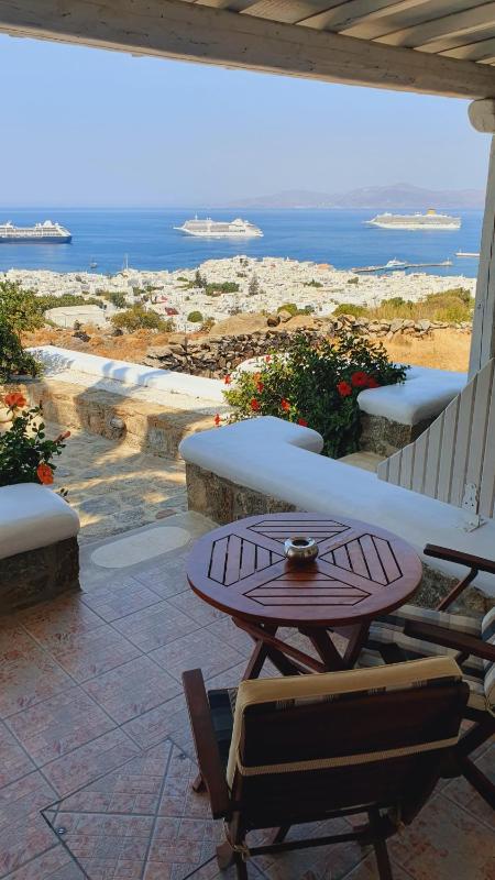 Studio with Sea View and Private Balcony image 3