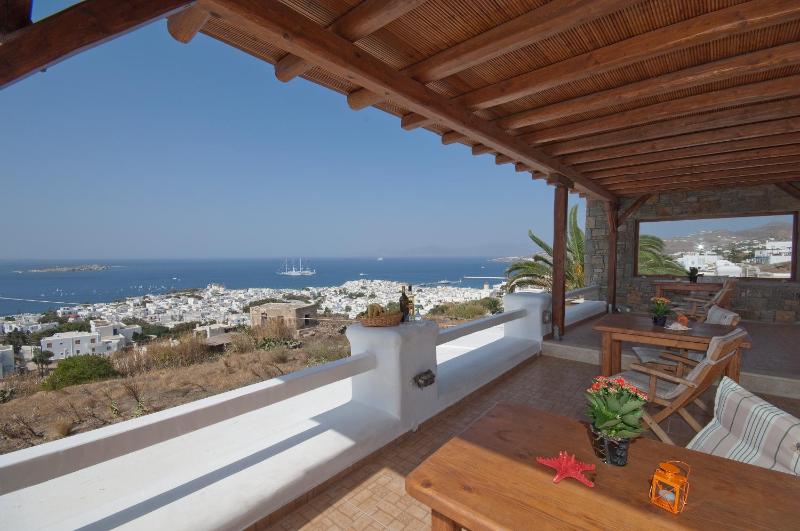 Studio with Sea View and Shared Terrace image 3