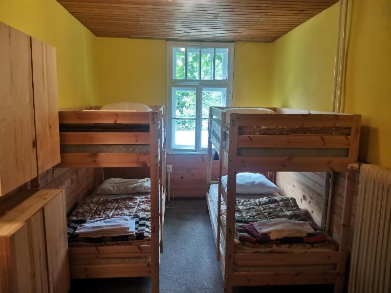  Single Bed in Dormitory Room with Shared Bathroom image 3