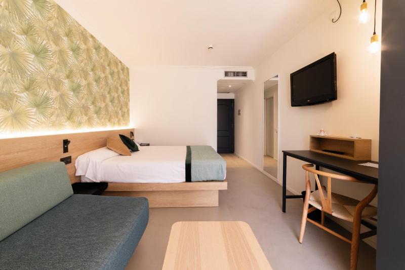 Standard Room image 2