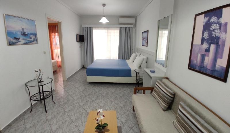 Apartment with Mountain View image 3