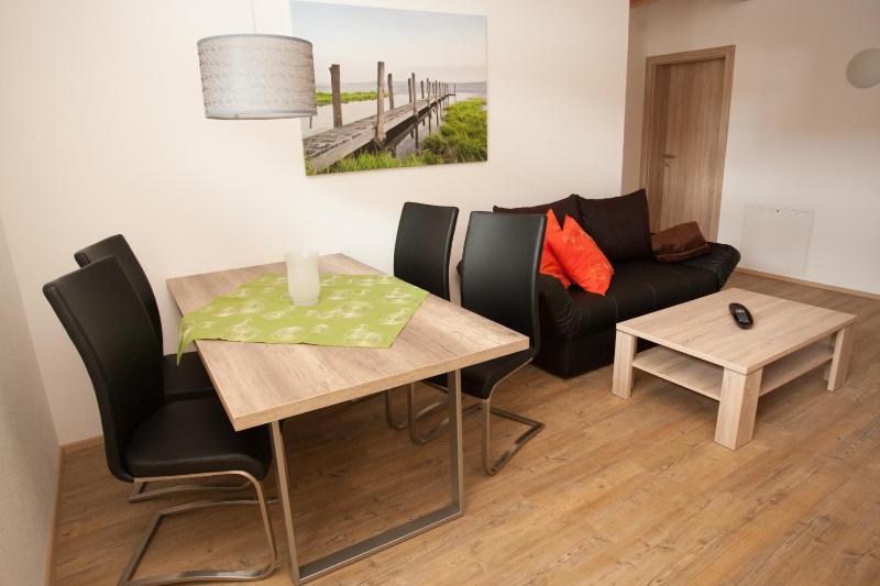 One-Bedroom Apartment image 4