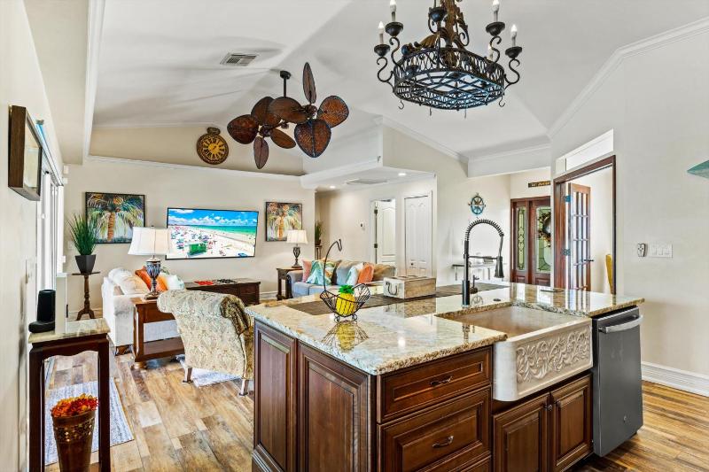 Direct Access Waterfront Villa with Heated Pool & Spa - Edgewater Escape - Roelens Vacations - image 42
