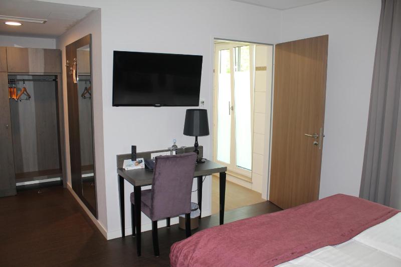 Double Room - Disability Access image 4