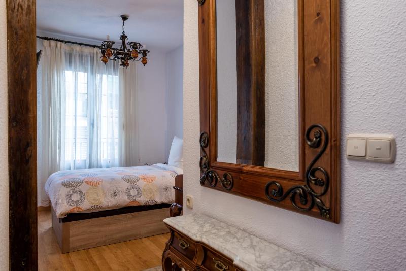 Deluxe Single Room image 3