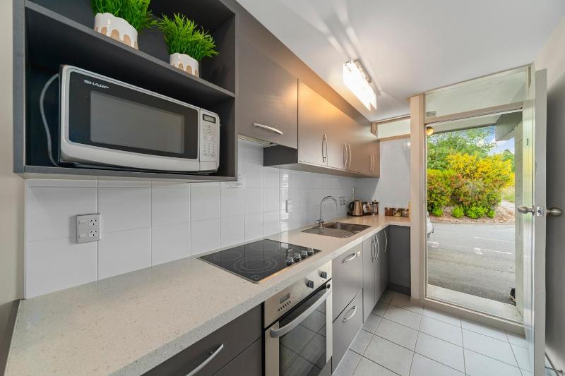 Affordable One Bedroom Apartment Lake Taupo C4 - image 5