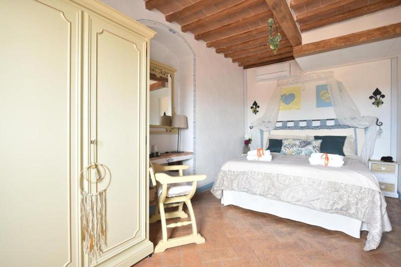 One-Bedroom Suite image 1