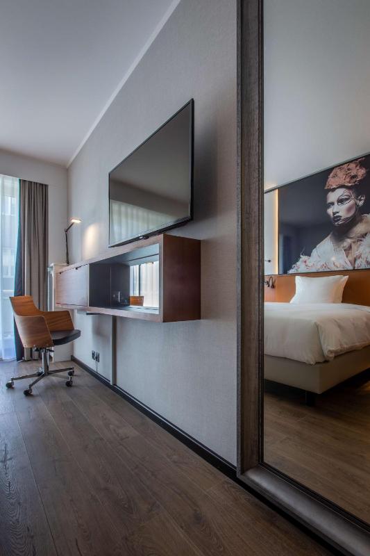 Standard Single Room image 4