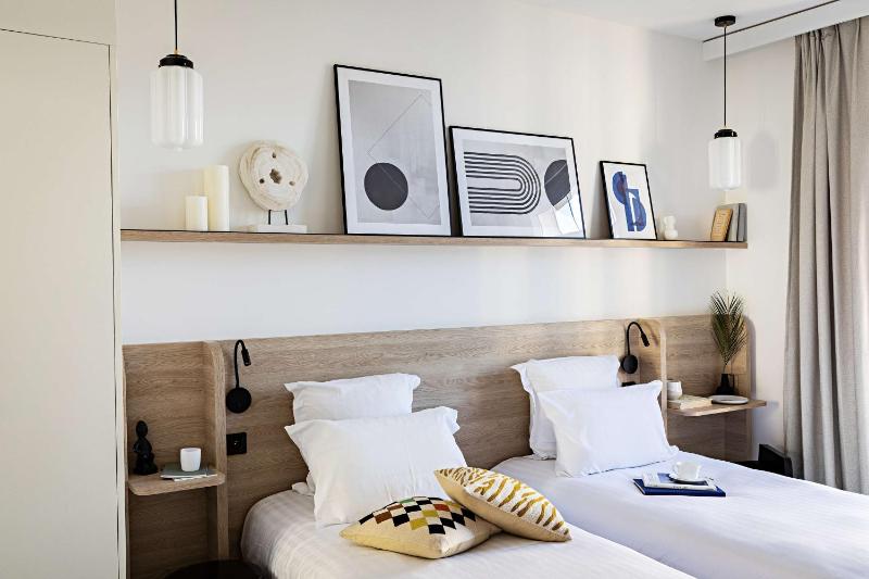 Superior Twin Room image 1