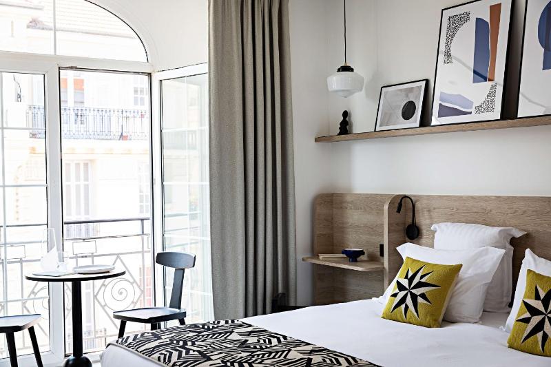 Executive King Room image 3