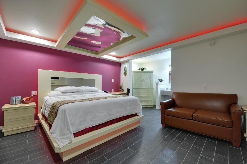 Executive Suite image 4
