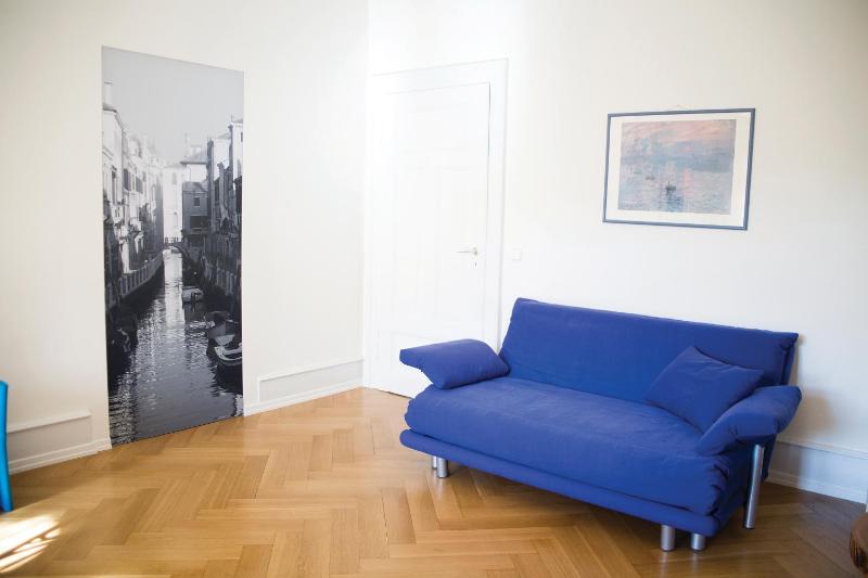 Superior Apartment image 3