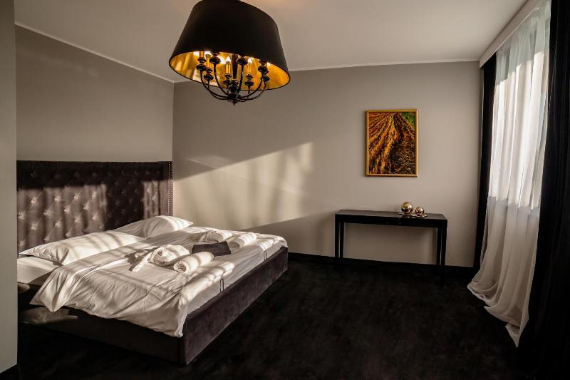 Superior Apartment image 3