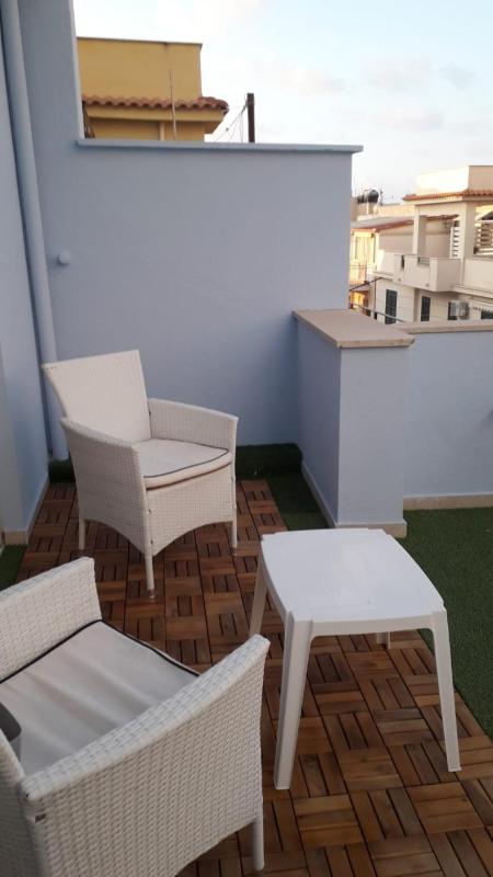 Double Room with Balcony and Sea View image 3