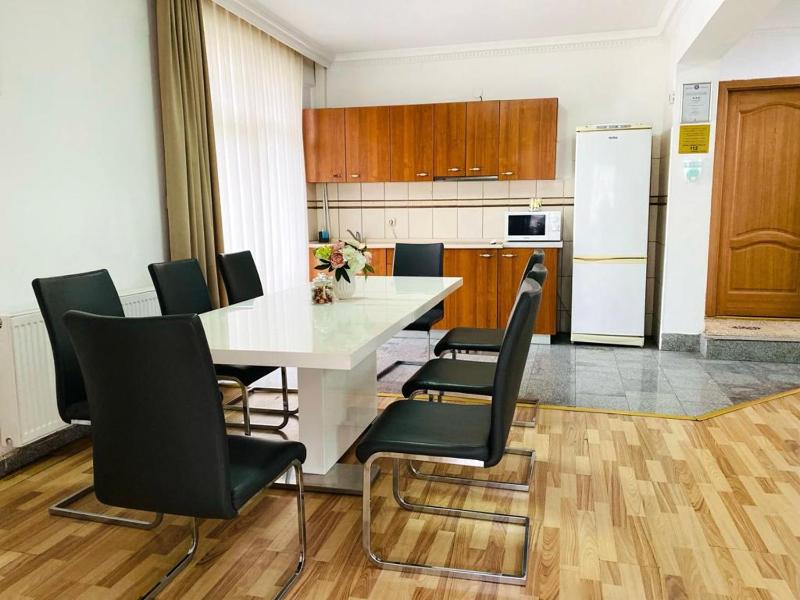Four-Bedroom Villa image 1