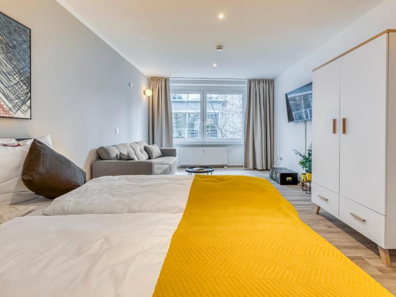 Suite XL with sofa bed and balcony image 3