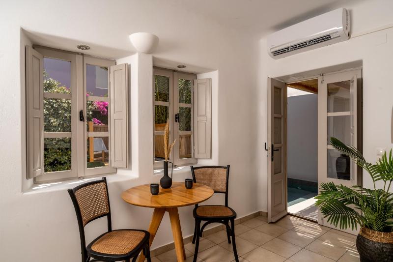 Honeymoon Suite with Private Plunge Pool image 4