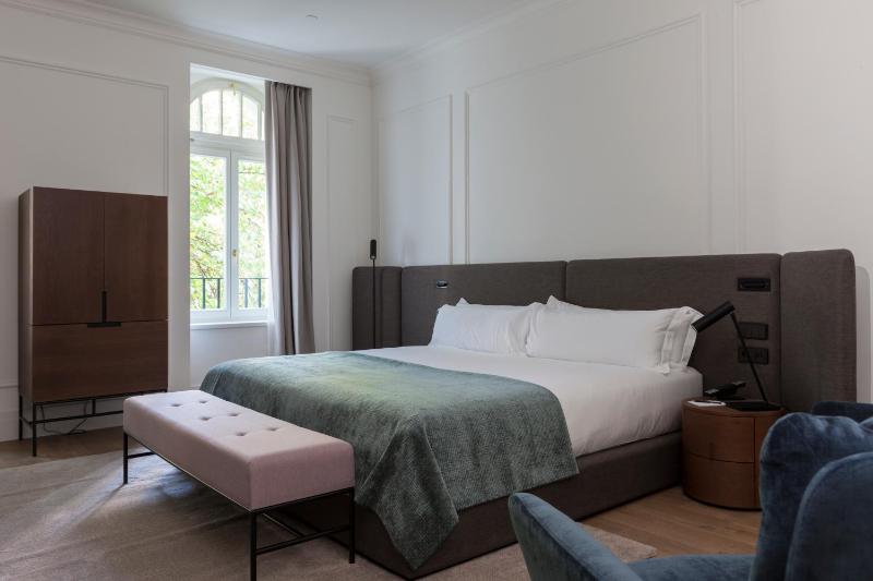 Superior Double or Twin Room image 3