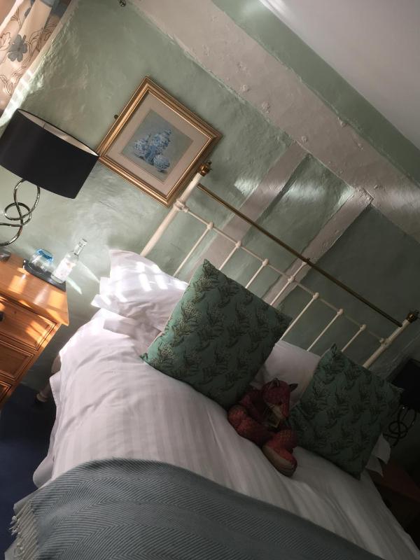 Double Room with Private Bathroom image 3