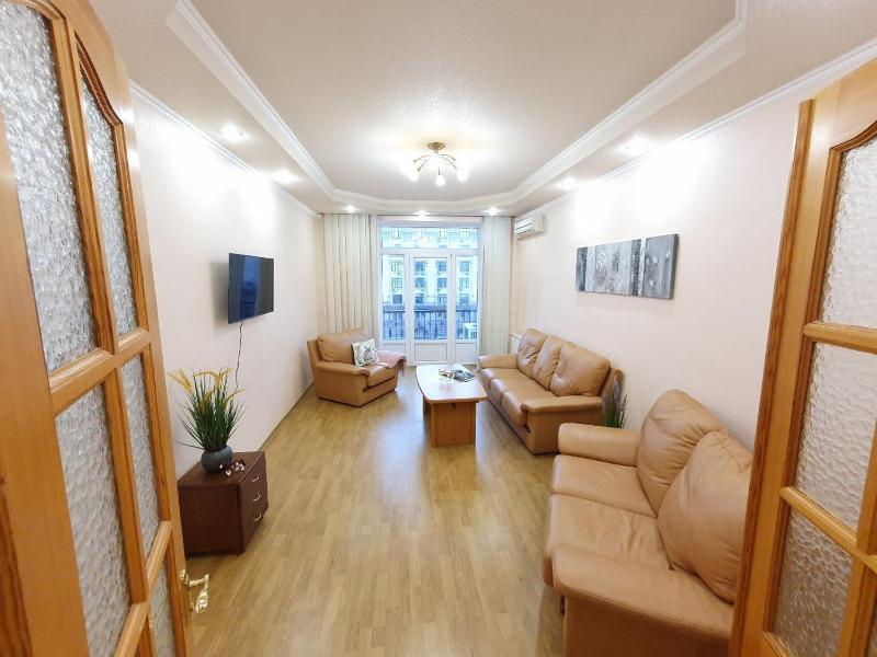 Two-bedroom apartment - 13 Kreshchatyk str. image 1