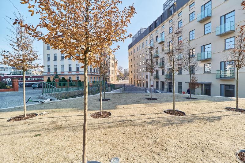 Eleganckie Studia Wyspa Słodowa by Noclegi Renters - image 10