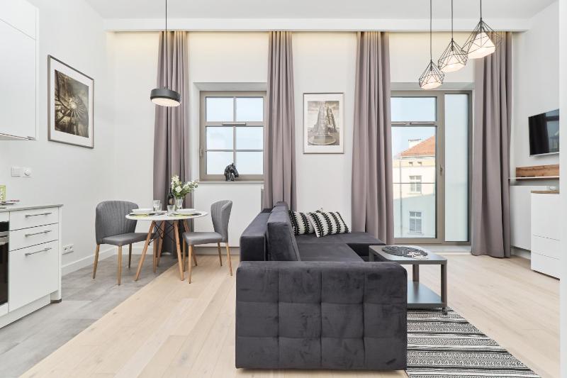 Eleganckie Studia Wyspa Słodowa by Noclegi Renters - image 3