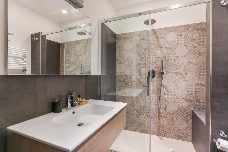 Luxury Pontevecchio 5 Stars Apartment - image 2